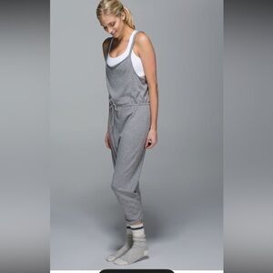 Size 6 Lululemon Cabin Onsie heathered medium grey